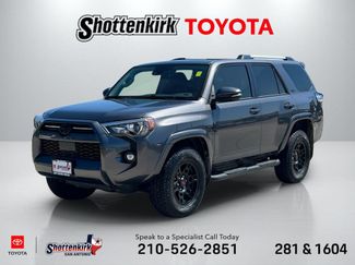 Used 2021 Toyota 4Runner SR5 Premium w/ Moonroof Package AWD/4WD video 1