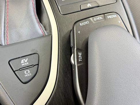 Used 2022 Lexus UX 250h F Sport w/ F Sport Premium Package AWD/4WD image 51