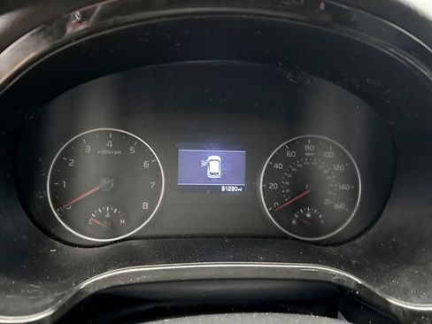 Used 2023 Kia Seltos S w/ Navigation Package FWD image 9