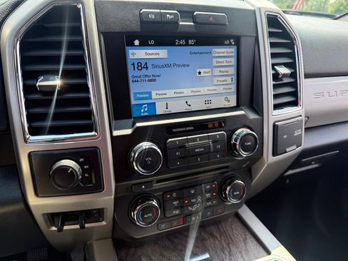 Used 2018 Ford F350 Lariat w/ Lariat Value Package AWD/4WD image 28