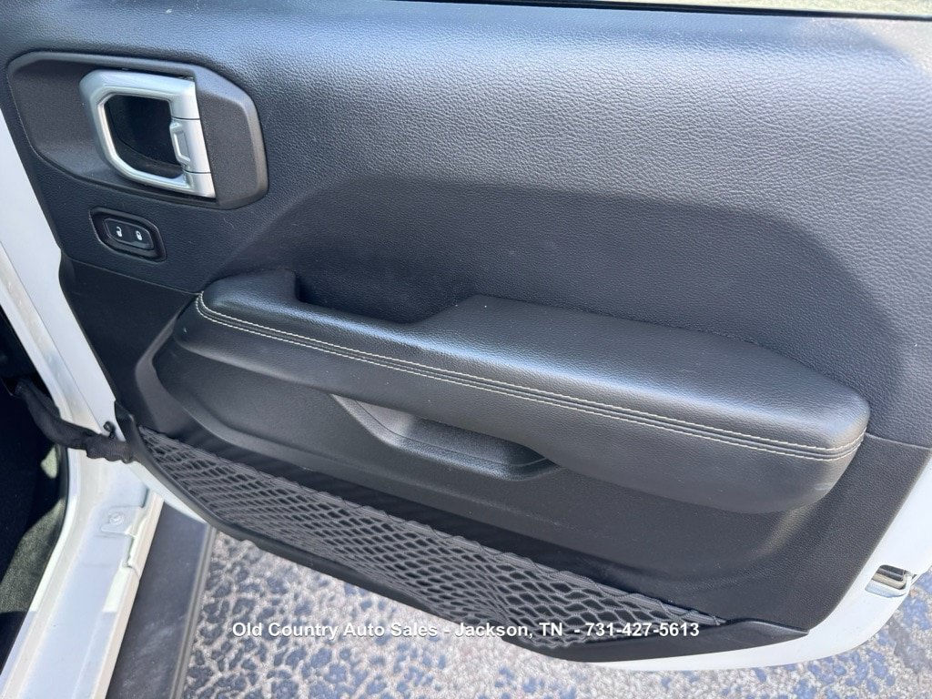 Used 2019 Jeep Wrangler Unlimited Sahara w/ Quick Order Package 24M Moab AWD/4WD image 13