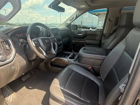 Used 2022 Chevrolet Silverado 1500 RST w/ Convenience Package II AWD/4WD image 6