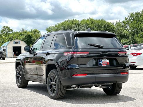 New 2026 Jeep Grand Cherokee Altitude RWD image 13