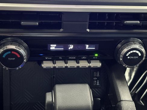 Certified 2025 Toyota Tacoma SR image 20