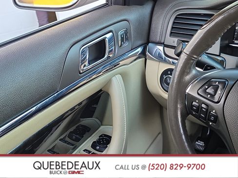 Used 2013 Lincoln MKS FWD image 25