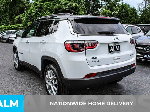 Used 2025 Jeep Compass Limited AWD/4WD image 4