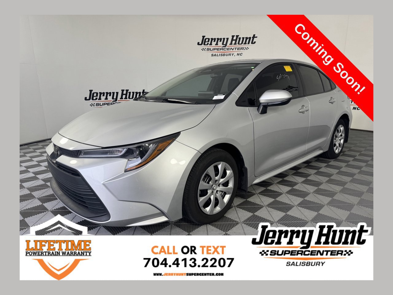 Used 2025 Toyota Corolla LE FWD image 1