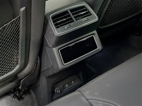 Certified 2022 Audi e-tron Premium w/ Convenience Plus Package image 25