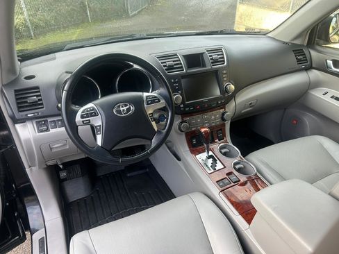 Used 2012 Toyota Highlander Limited image 15