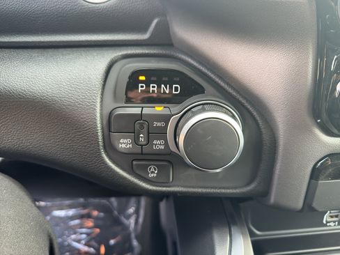 New 2026 RAM 1500 Express AWD/4WD image 22