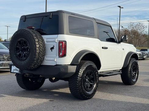 Used 2022 Ford Bronco Wildtrak image 11