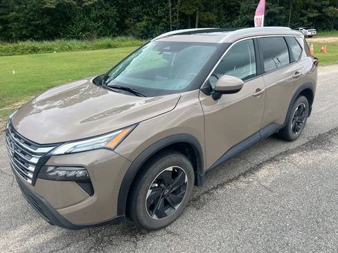Used 2024 Nissan Rogue SV w/ SV Premium Package FWD image 1