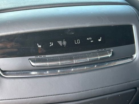 Used 2025 Cadillac Escalade Sport Platinum AWD/4WD image 25