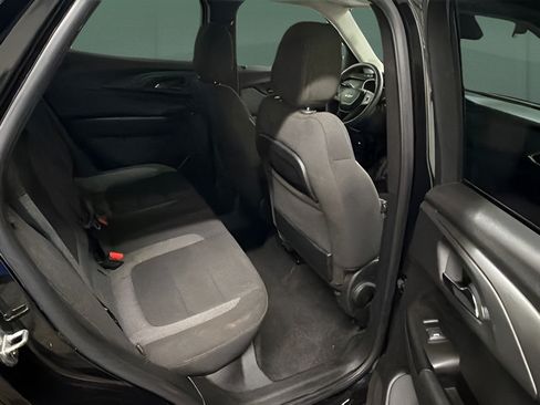 Used 2021 Chevrolet TrailBlazer LT w/ Convenience Package FWD image 14