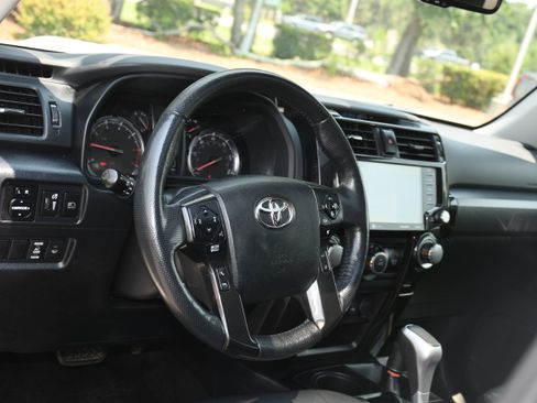 Certified 2023 Toyota 4Runner TRD Off-Road Premium w/ Moonroof Package AWD/4WD image 9