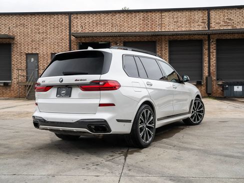 Used 2021 BMW X7 M50i AWD/4WD image 2