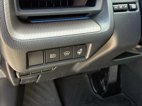 Certified 2023 Toyota Prius XLE FWD image 18