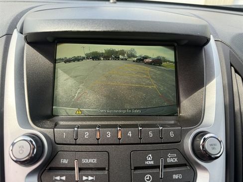 Used 2017 Chevrolet Equinox LT w/ Convenience Package FWD image 22