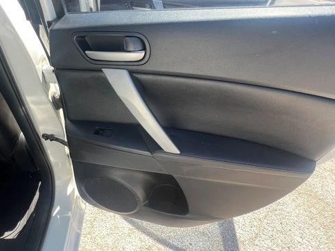 Used 2010 MAZDA MAZDA3 s Grand Touring image 23