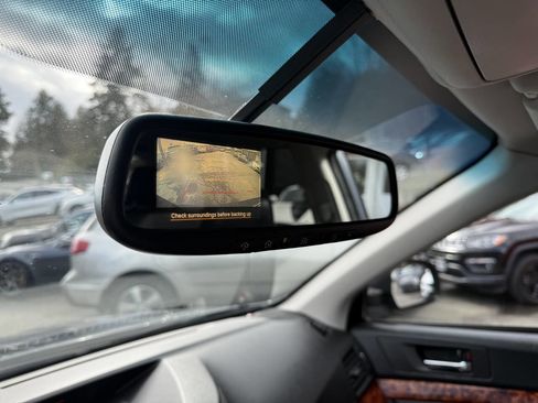 Used 2011 Subaru Outback 2.5i Limited w/ PWR Moonroof Pkg image 24