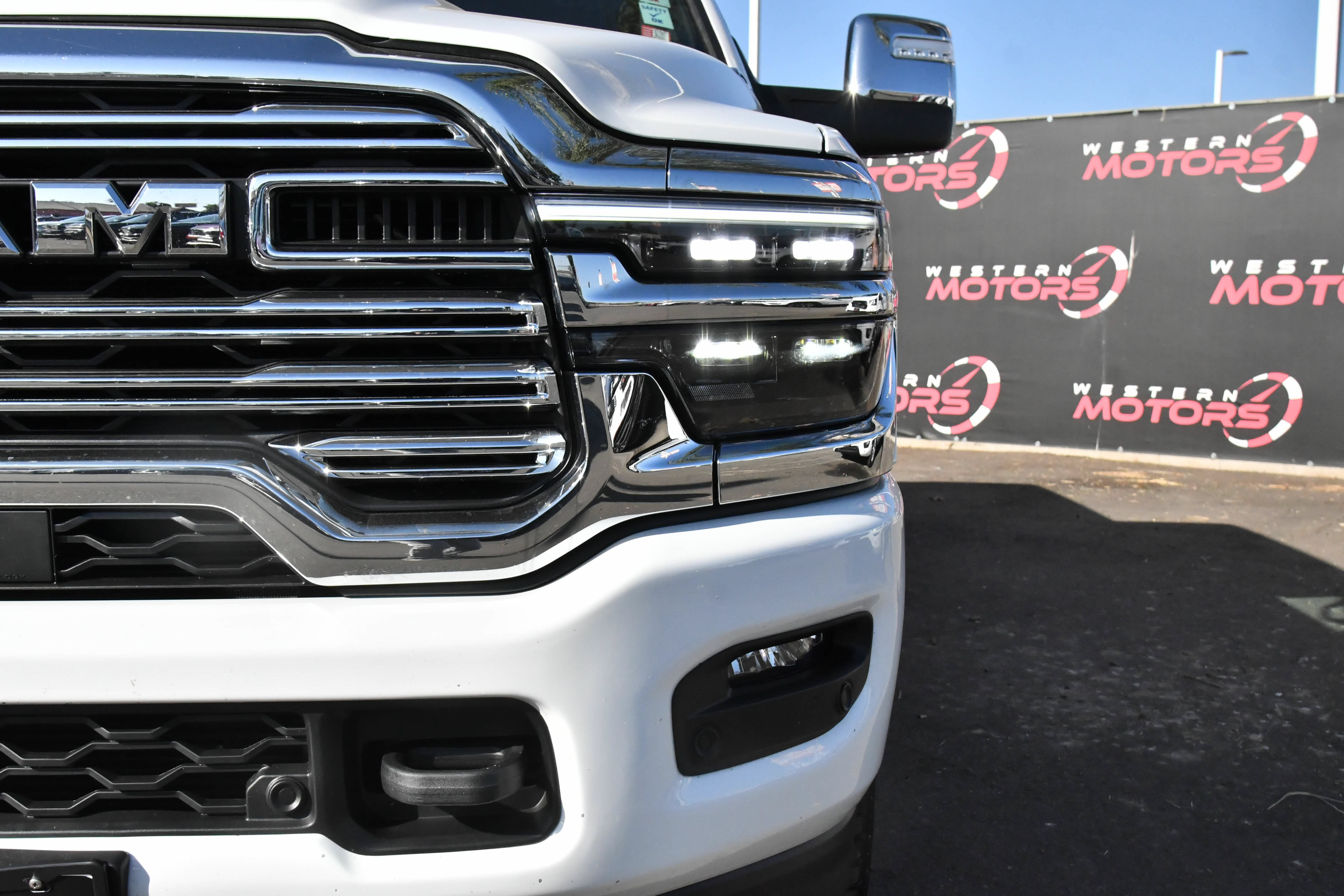 Used 2026 RAM 2500 Laramie AWD/4WD image 11