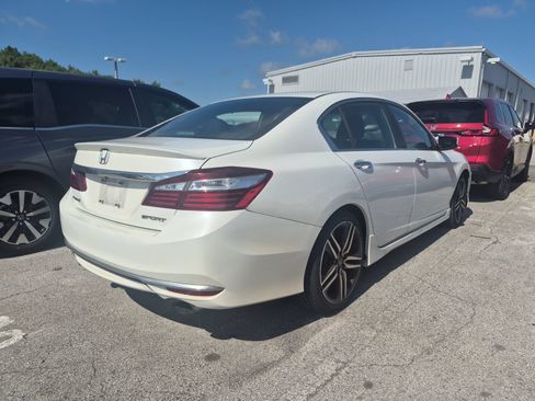 Used 2017 Honda Accord Sport Special Edition image 4