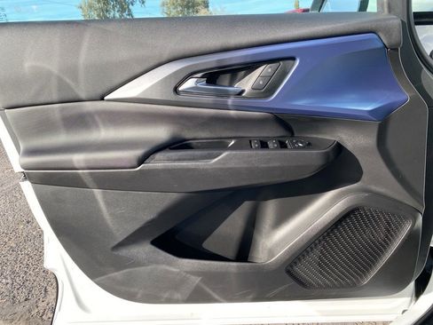 Used 2025 Chevrolet Equinox EV LT w/ Convenience Package image 36