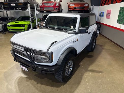 Used 2023 Ford Bronco Badlands image 20
