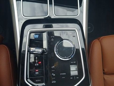 New 2025 BMW i7 xDrive60 AWD/4WD image 22