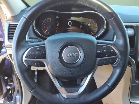 Used 2018 Jeep Grand Cherokee Limited w/ Trailer Tow Group IV image 14