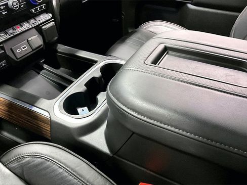 Used 2022 Chevrolet Silverado 3500 High Country w/ Technology Package image 19