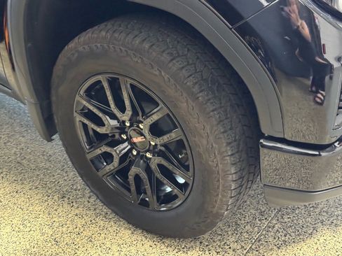 Used 2024 GMC Sierra 1500 Elevation w/ X31 Off-Road Package image 4