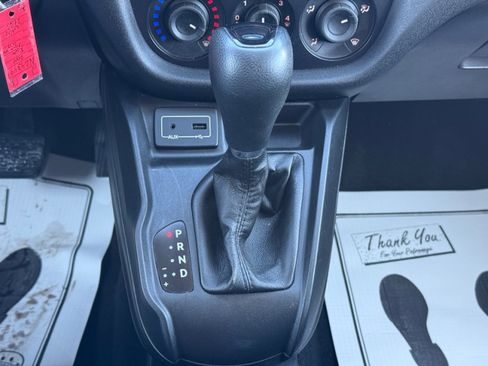 Used 2019 RAM ProMaster City Tradesman SLT FWD image 32