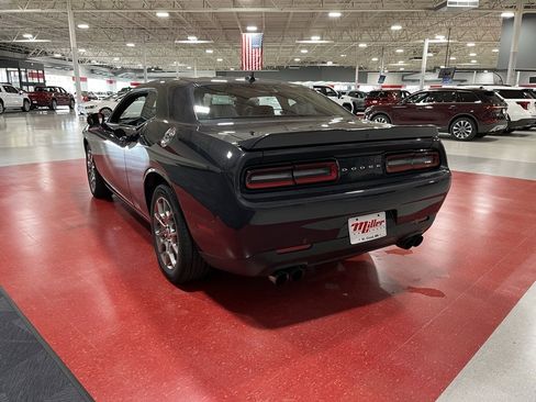 Used 2017 Dodge Challenger GT w/ Driver Convenience Group image 6