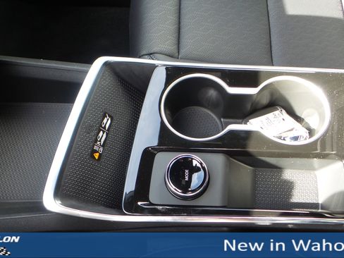 New 2026 Chevrolet Equinox LT w/ Convenience Package II image 17