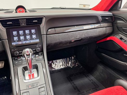 Used 2018 Porsche 911 GT2 RS RWD image 17