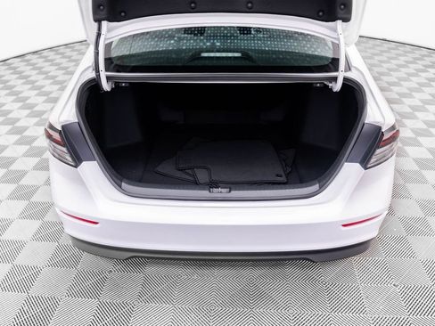 Used 2025 Honda Accord SE image 30