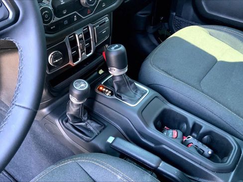 Used 2025 Jeep Wrangler Unlimited Sport S 4xe AWD/4WD image 15