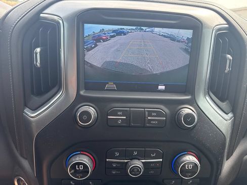 Used 2022 Chevrolet Silverado 1500 LT Trail Boss AWD/4WD image 19