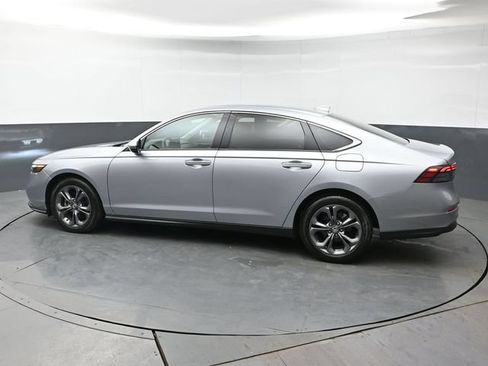 Used 2023 Honda Accord EX image 3