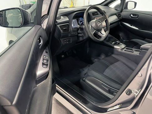 Used 2023 Nissan Leaf S image 16