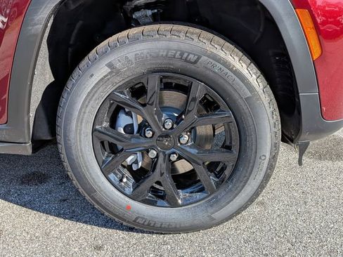 New 2026 Jeep Grand Cherokee Altitude AWD/4WD image 10