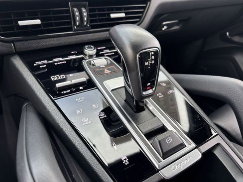 Used 2021 Porsche Cayenne S image 16