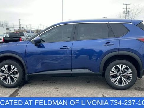 Used 2023 Nissan Rogue SV w/ SV Premium B Package image 5