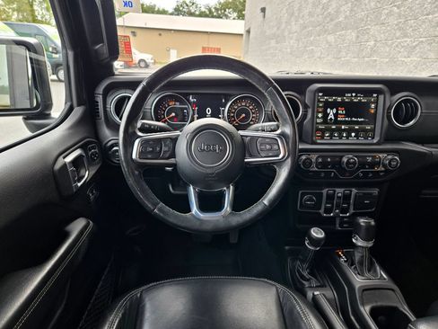 Used 2020 Jeep Wrangler Unlimited Sahara AWD/4WD image 36