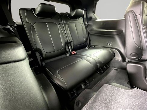 Used 2025 Jeep Grand Cherokee L Limited w/ Trailer Tow Package AWD/4WD image 25