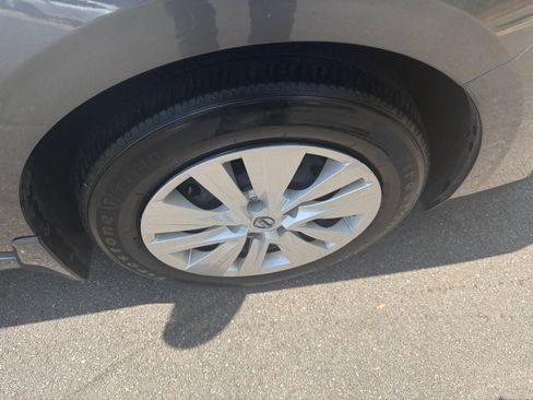 Certified 2024 Nissan Sentra S FWD image 25