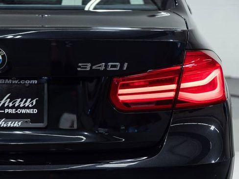 Used 2018 BMW 340i xDrive Sedan w/ Premium Package AWD/4WD image 8