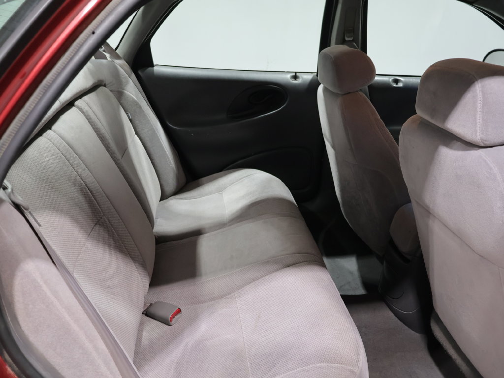 Used 1999 Ford Taurus SE FWD image 9
