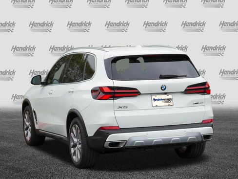 Certified 2024 BMW X5 xDrive40i w/ Parking Assistance Package AWD/4WD image 6